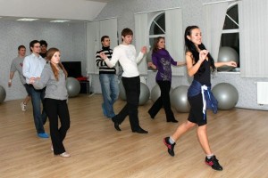 Какую пользу приносят занятия танцами?